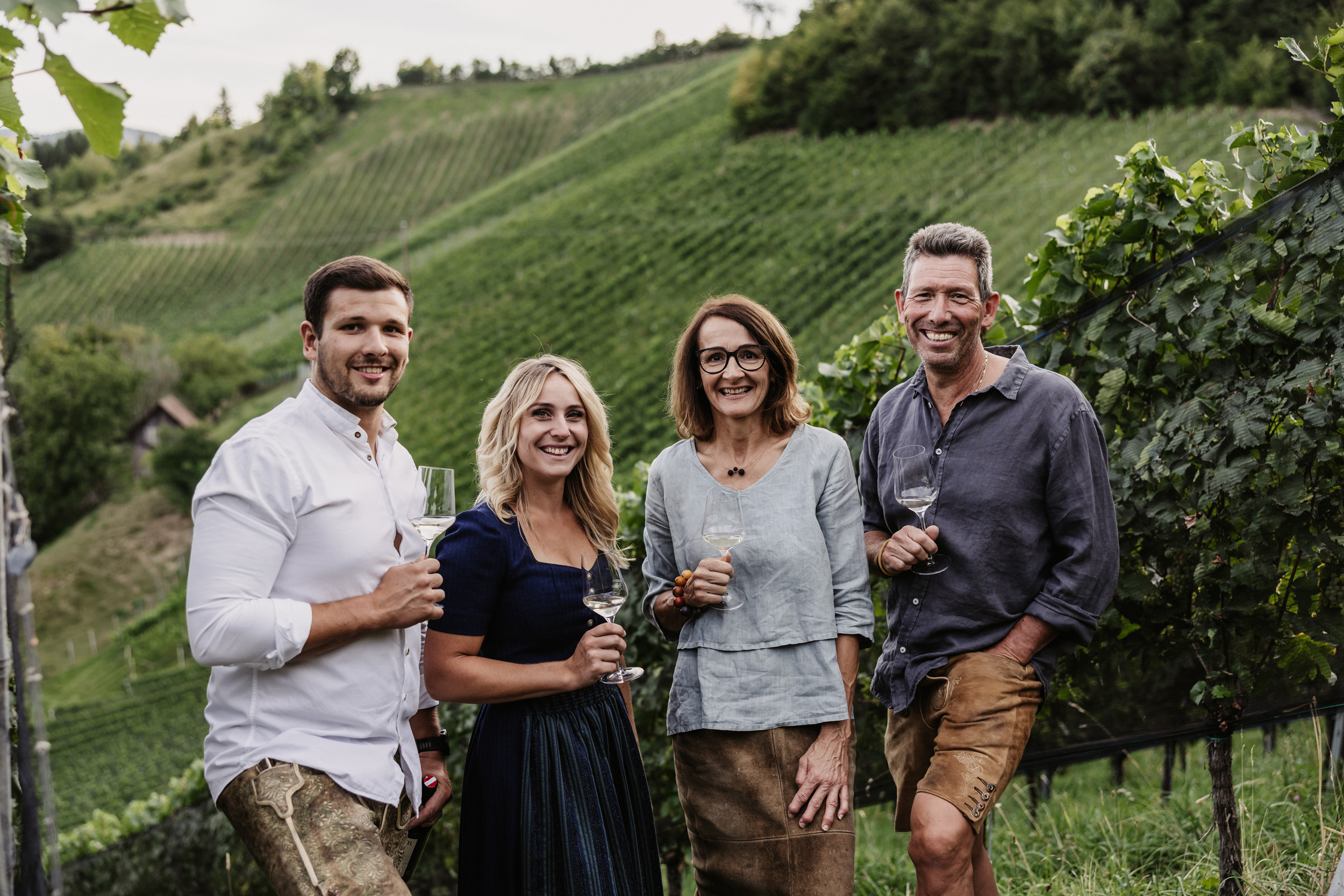 Familienfoto, Melitta und Guido Dillinger mit Sohn Florian und Kathrin